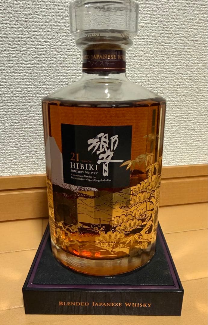響21年 花鳥風月 意匠ボトル 700ml 化粧箱付 サントリーウイスキー