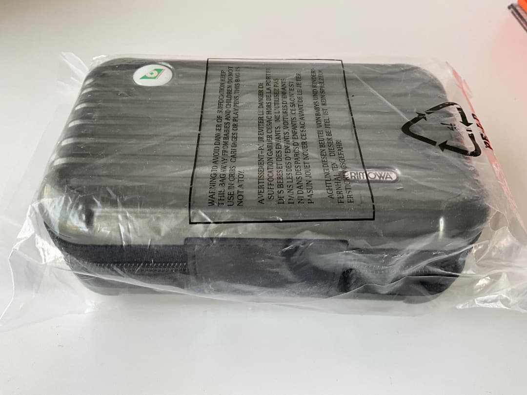 リモワ　RIMOWA アメニティポーチ　新品未使用