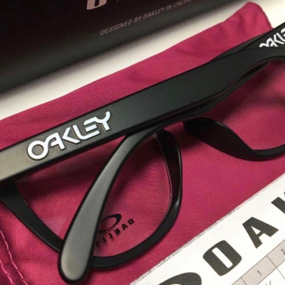 ゴルフ コンペ景品 OAKLEY フロッグスキン OX8137A-03