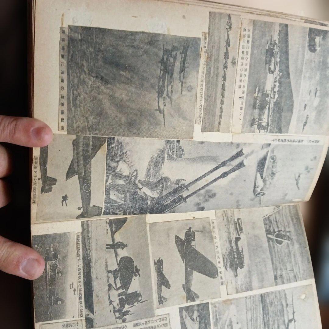 古い日本海軍航空隊の切り抜き写真アルバム　傷みあり