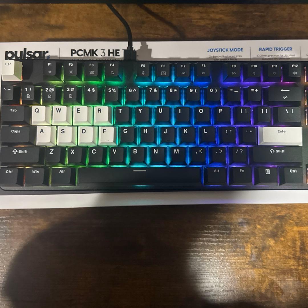 Pulsar PCMK3 LE RGBメカニカルキーボード