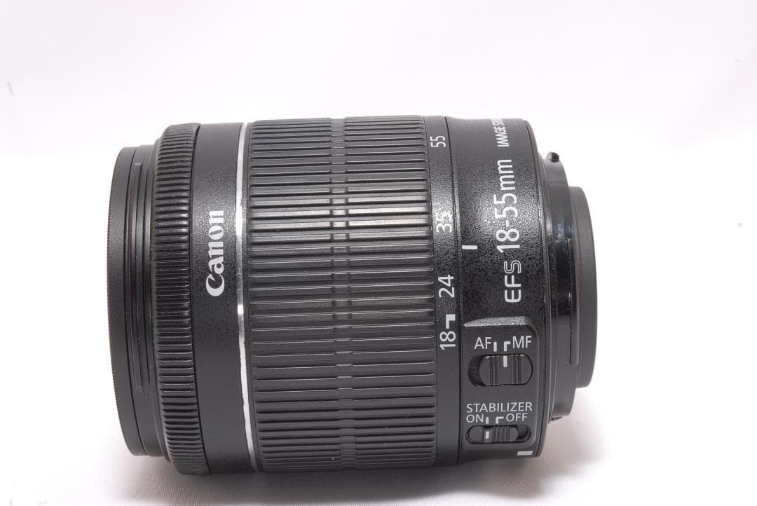 ✨美品　キャノンEF-S 18-55mm IS STMレンズ標準レンズ