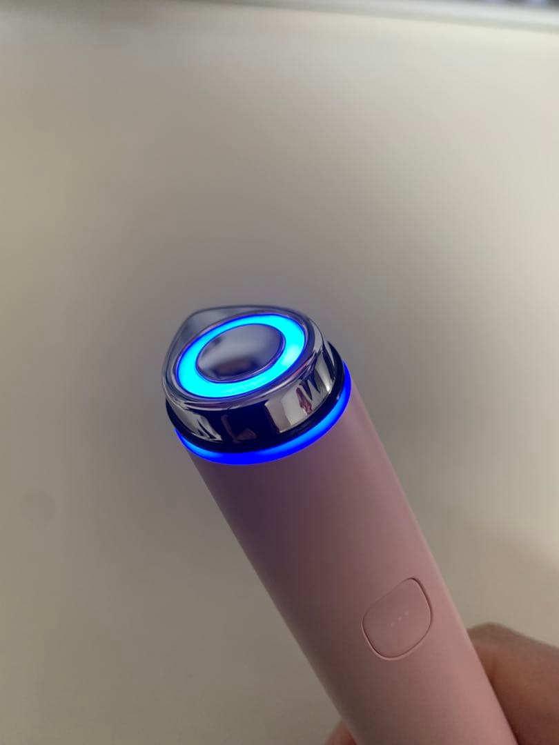 medicube 美顔器　ミニ　ピンク