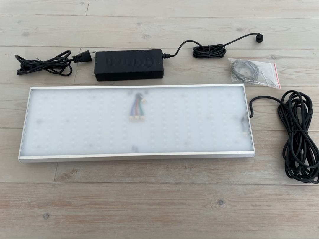 【ジャンク品】Chihiros LED VIVID2 シルバー 中古