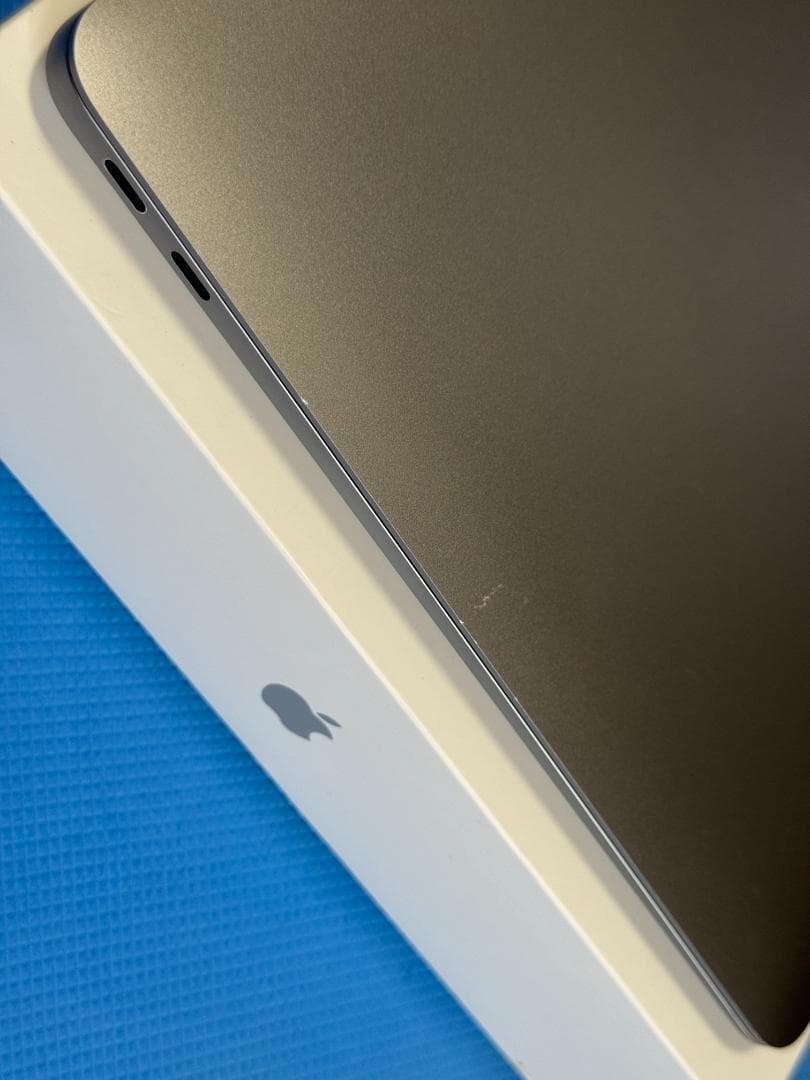 MacBook Air (M1, 2020) スペースグレイ