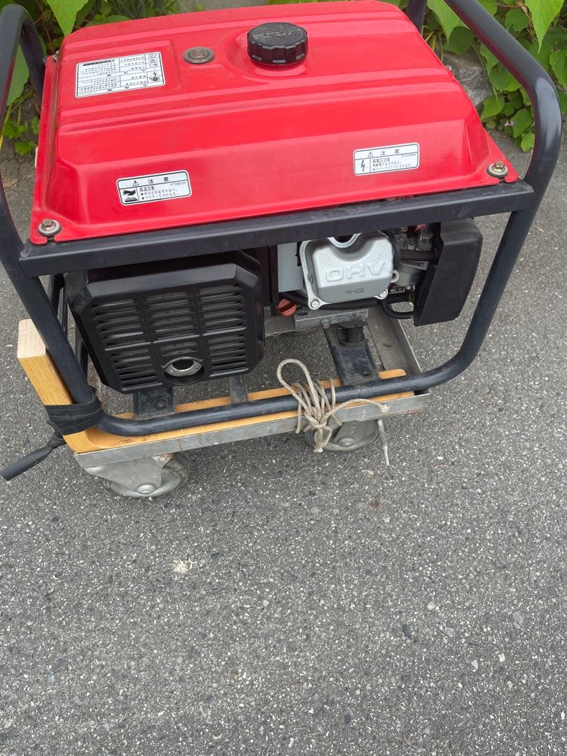 ポータブル発電機 赤 ガソリン