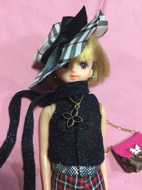 旧タカラ　カッコいいモデルのジェニー♡ リーメントヒール付き♪