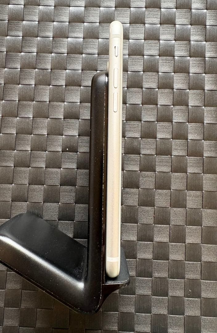 Apple iPhone 8 64GBシルバー