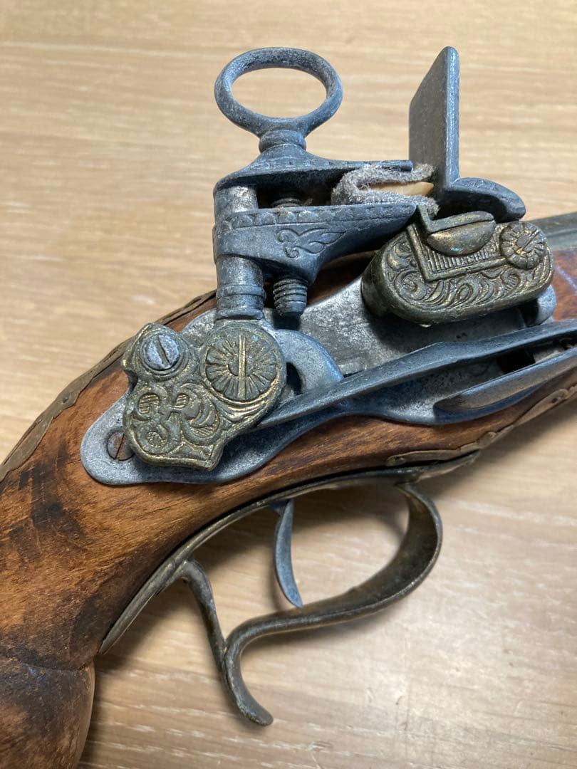 西洋火縄銃 装飾銃　古式銃 フリントロック式アンティークピストル