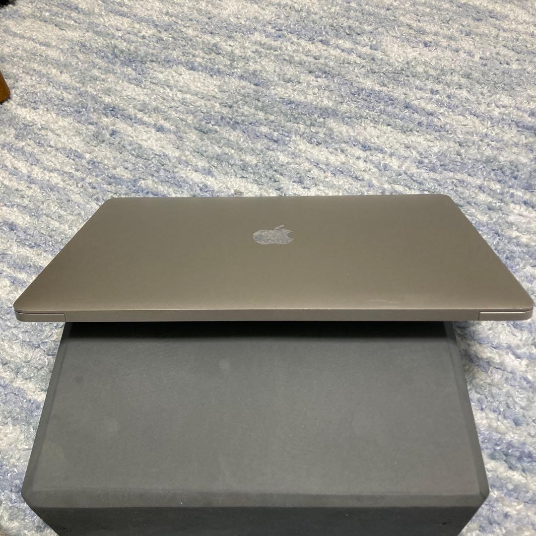 良品 MacBook Pro 2019