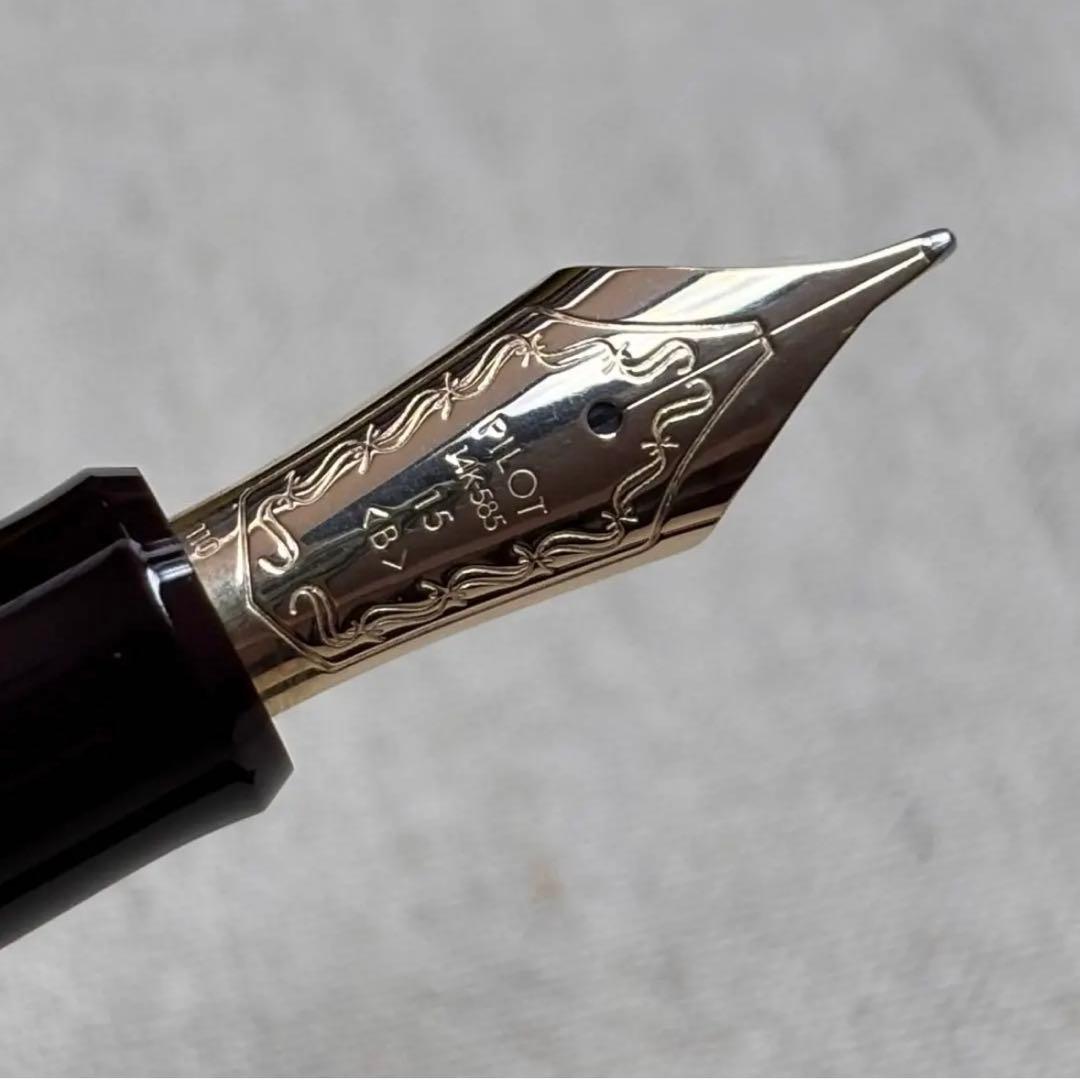 PILOT CUSTOM カスタム ８２３　ブラウン　14K 585 B太字