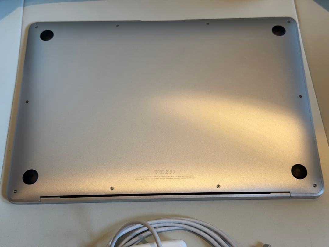 もーApple MacBook Air (M1, 2020) シルバー