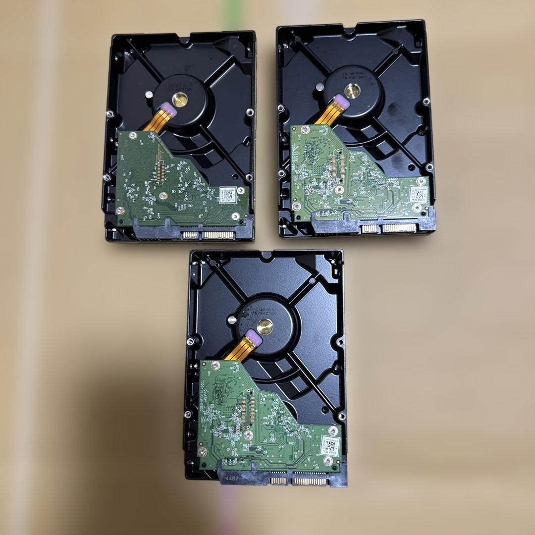 2個Western Digital WD20EARZ 2TB とWD10EARZ