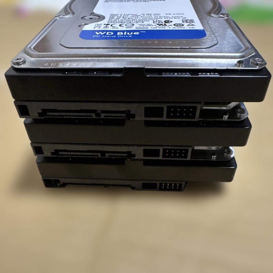 2個Western Digital WD20EARZ 2TB とWD10EARZ