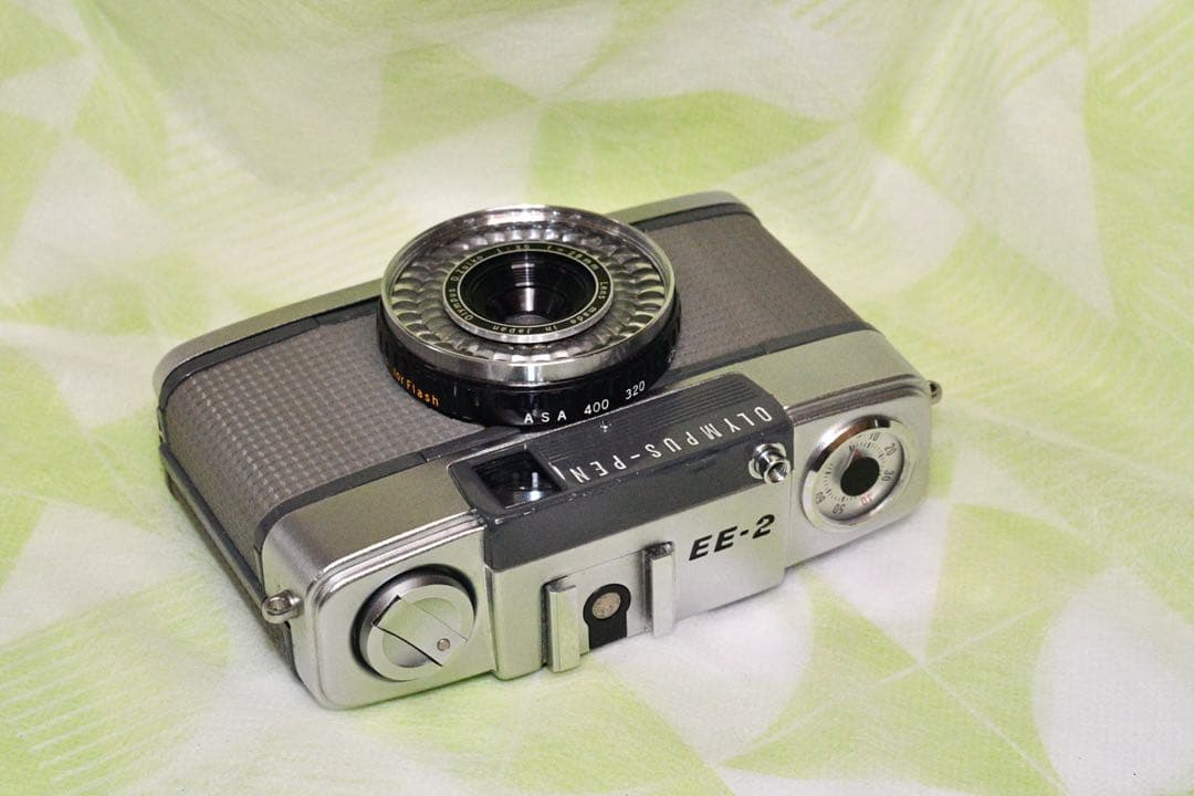 《動作品》OLYMPUS-PEN EE-2 a336