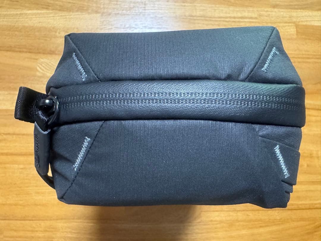 【美品】ピークテザイン ウォッシュポーチ ブラック グレー ガジェット ケース
