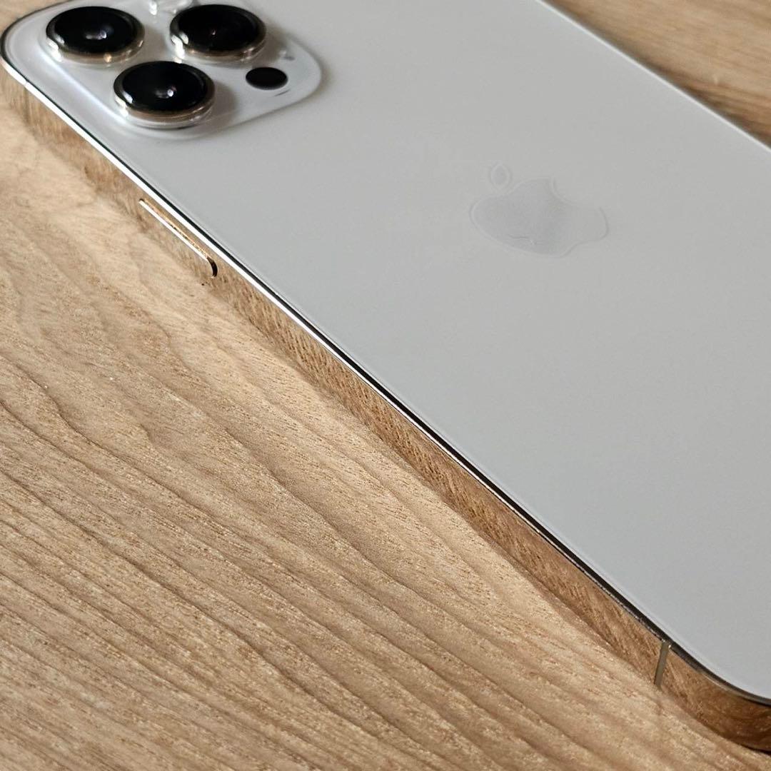 Apple iPhone 12 Pro Max シルバー 本体 512GB