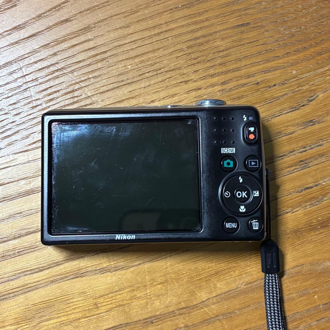 Nikon COOLPIX L26 シルバー