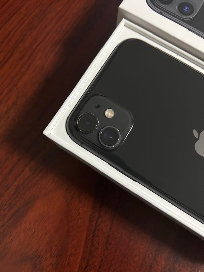 Apple iPhone 11 (BLACK) バッテリー98% ケース付き