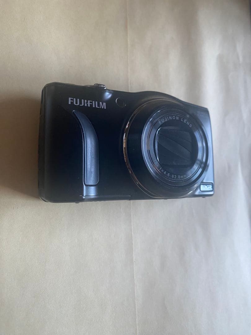 FUJIFILM FinePix F820EXRデジカメ