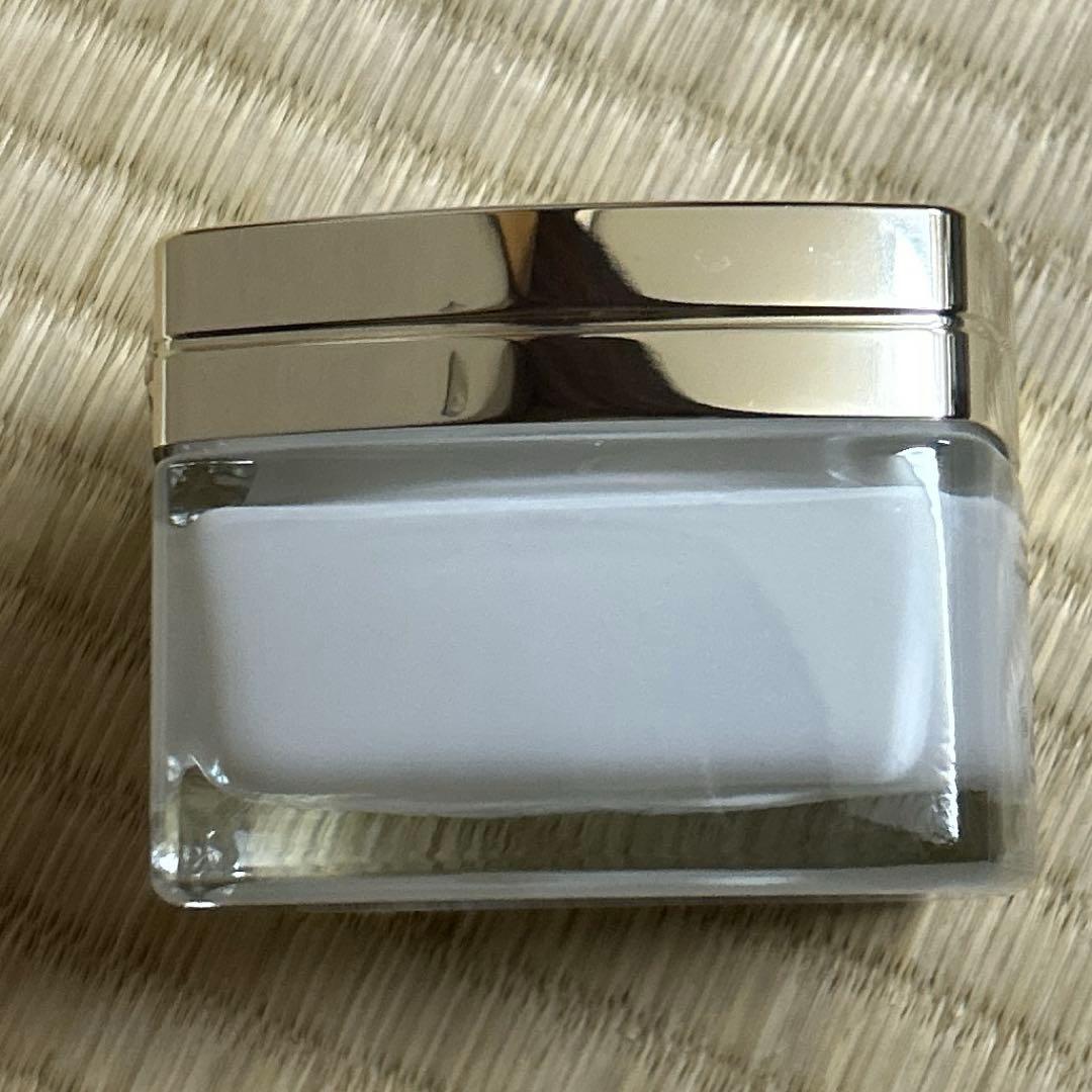 DIOR ディオール　プレステージ ホワイト ラ クレーム ルミエール N