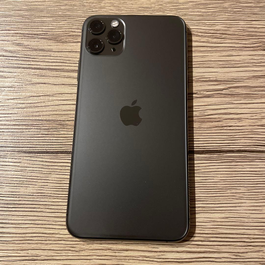 Apple iPhone 11 Pro Maxスペースグレー 本体とおまけケース