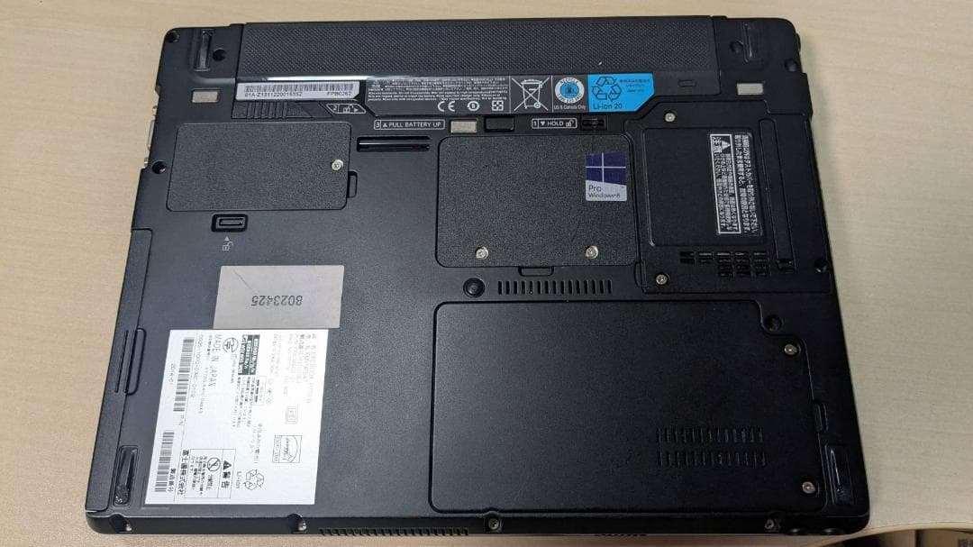 LIFE BOOK P772/G　Core i5 メモリ4G　動作・バッテリ良好