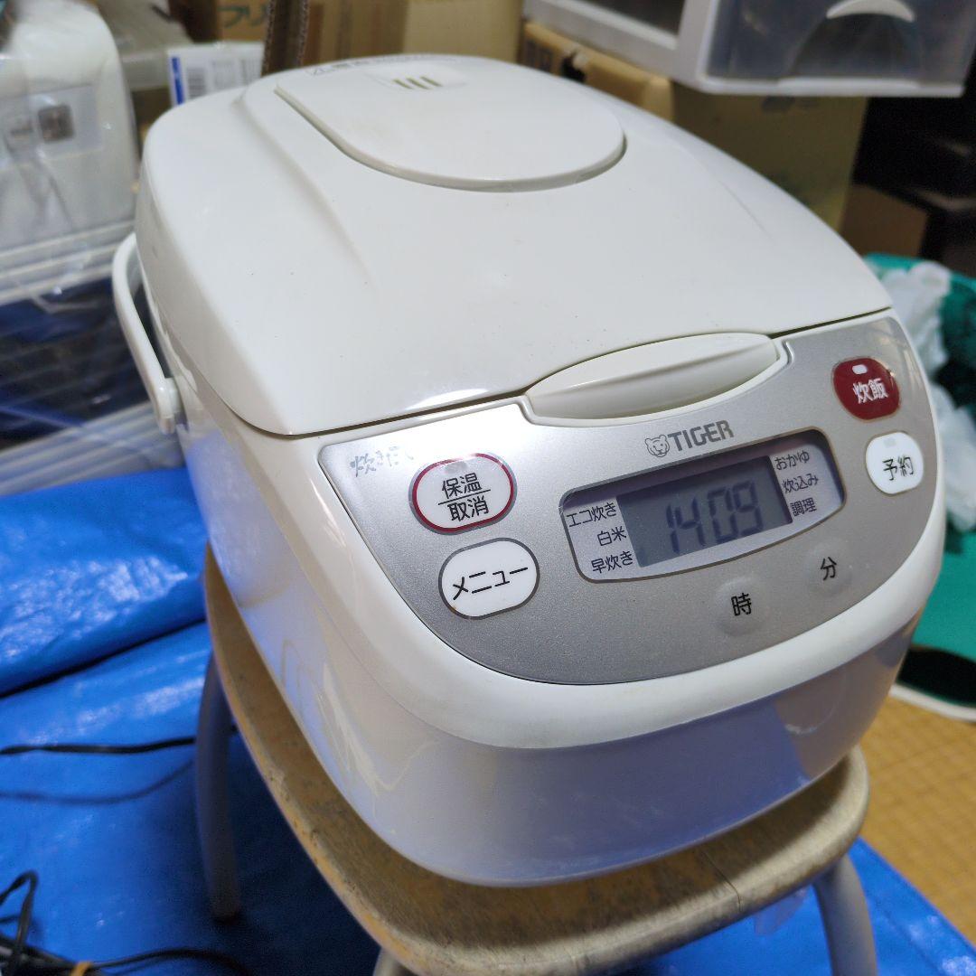 ★美品★使用回数10回くらい★タイガー 5.5合 炊きたて マイコン 炊飯ジャー