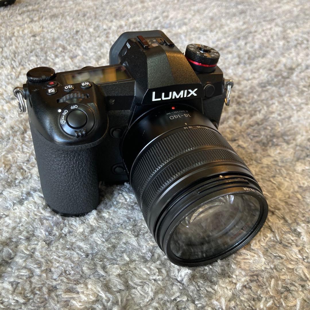 LUMIX DC-G9pro ミラーレス一眼　レンズセット（H-FS14140）