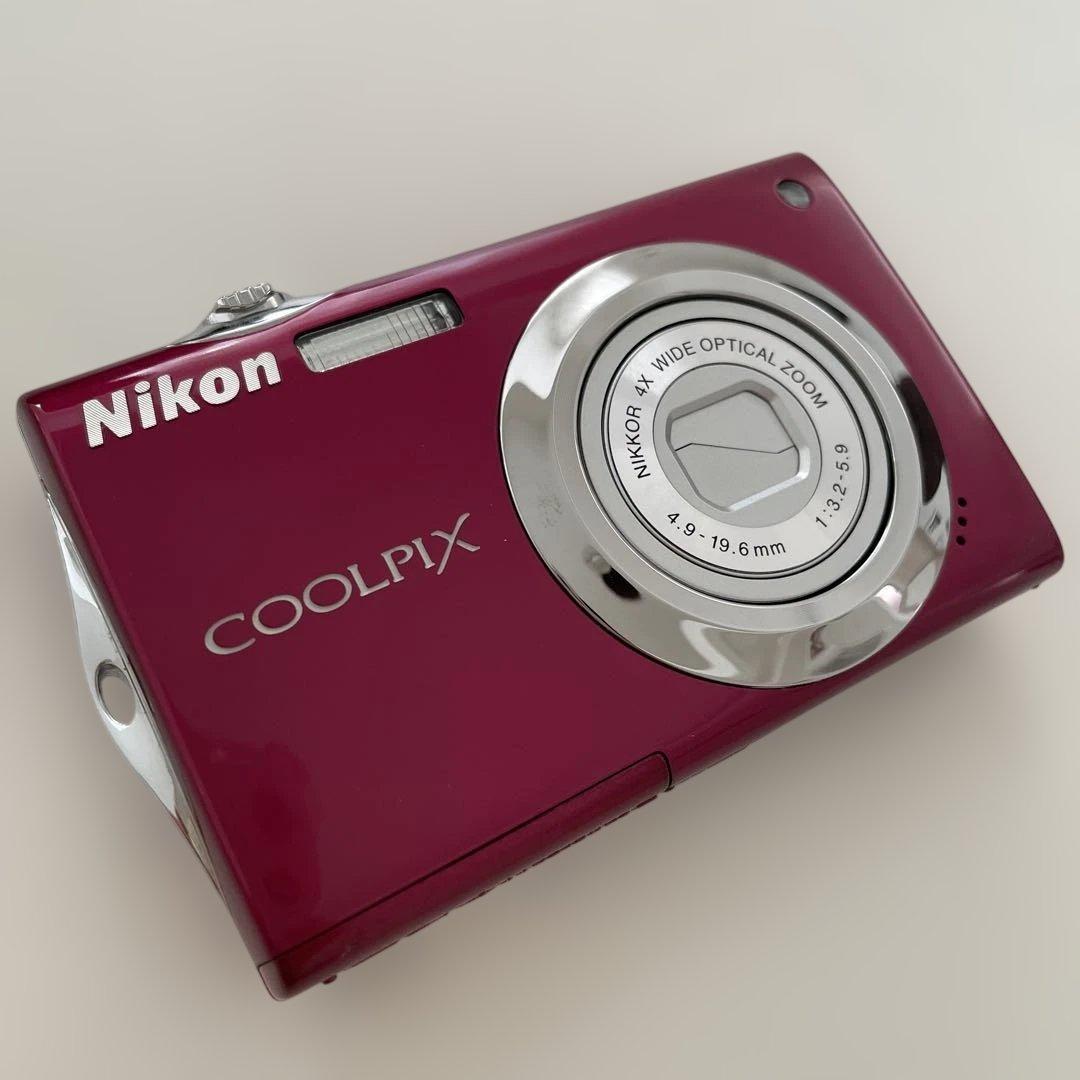 Nikon COOLPIX ピンク