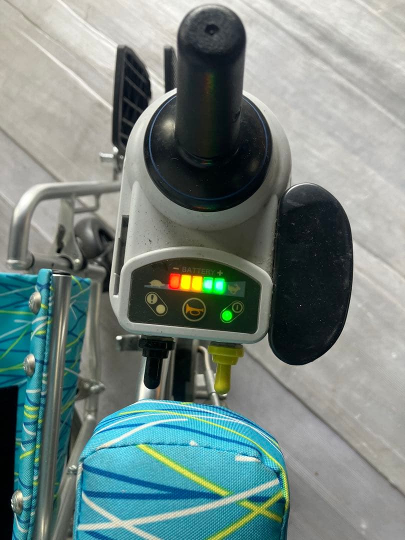 電動車椅子　YAMAHA駆動　バッテリー2個　充電器付