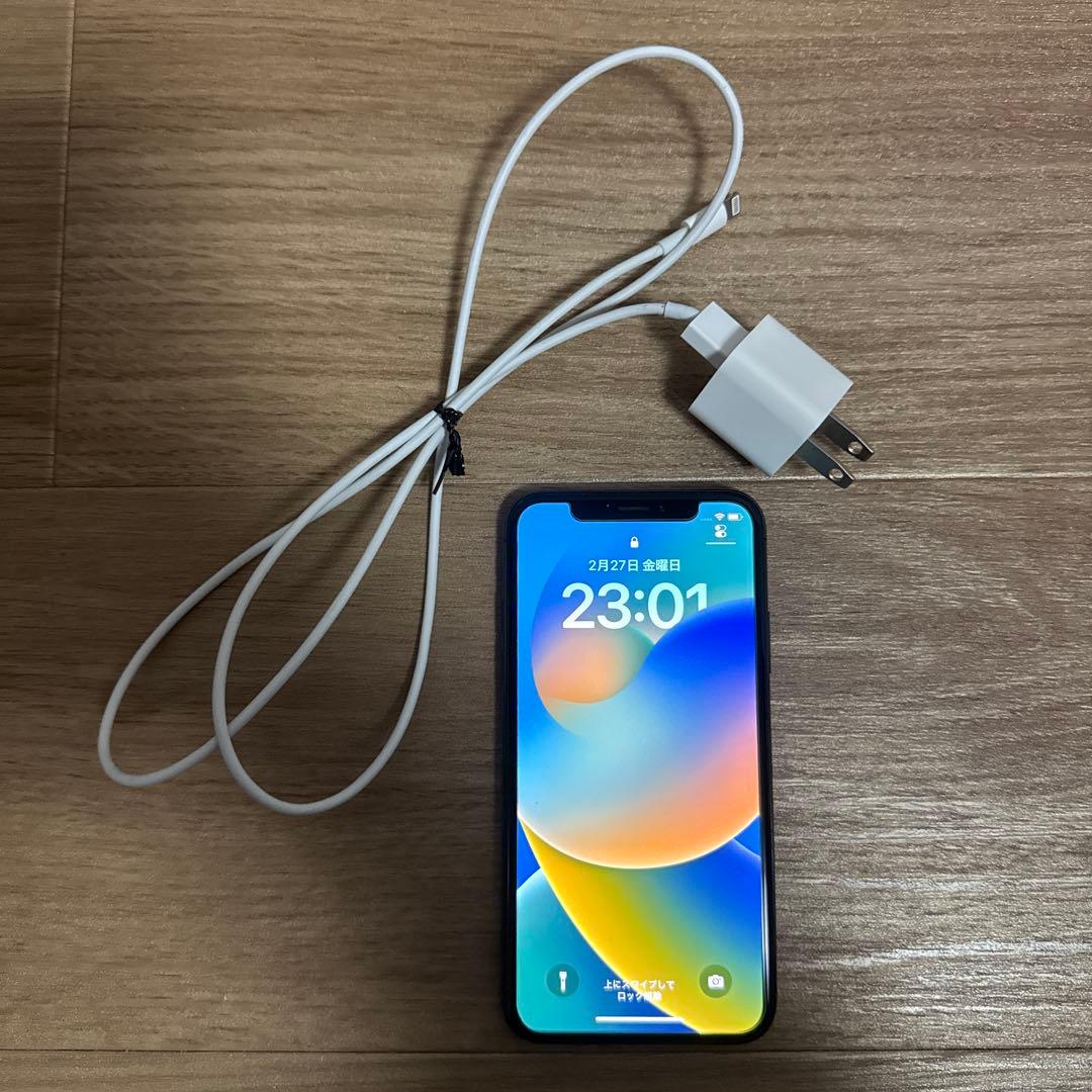 iPhone X 64GB SIMフリー＆純正ライトニングケーブル付き
