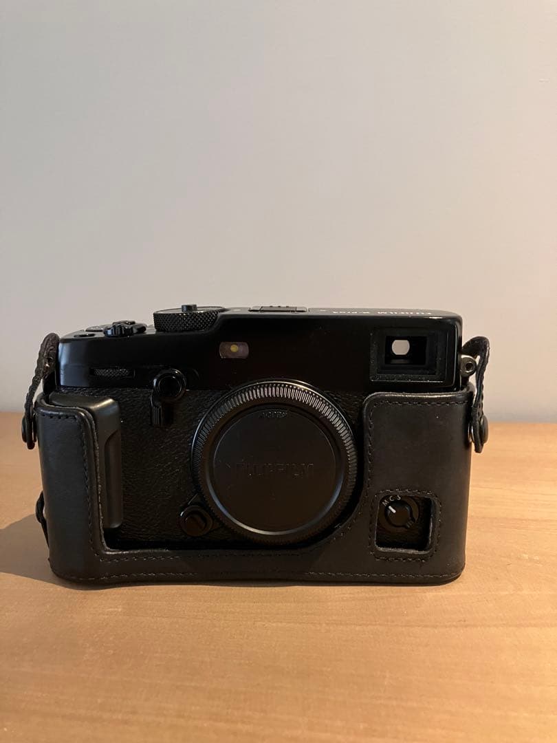 x-pro3 富士フイルム　純正レザーケース付き　美品　シャッター数2986枚