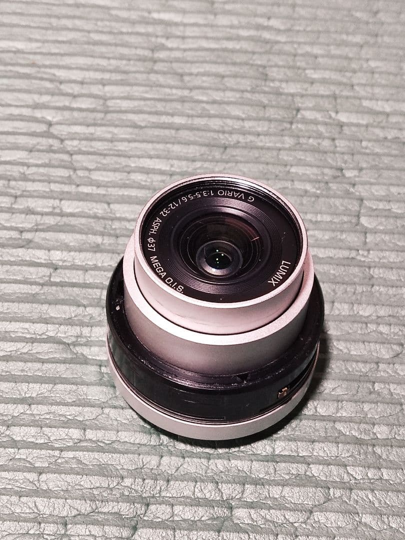 LUMIX 12-32mm f/3.5-5.6 ズームレンズ