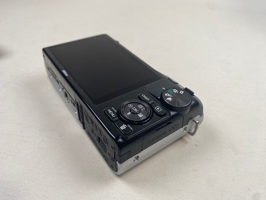 デジタルカメラ Nikon1 J2