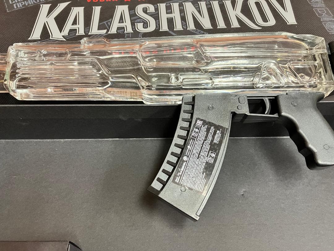 未開封 現在非売品 カラシニコフ ウォッカ AK-47 ボトルセット