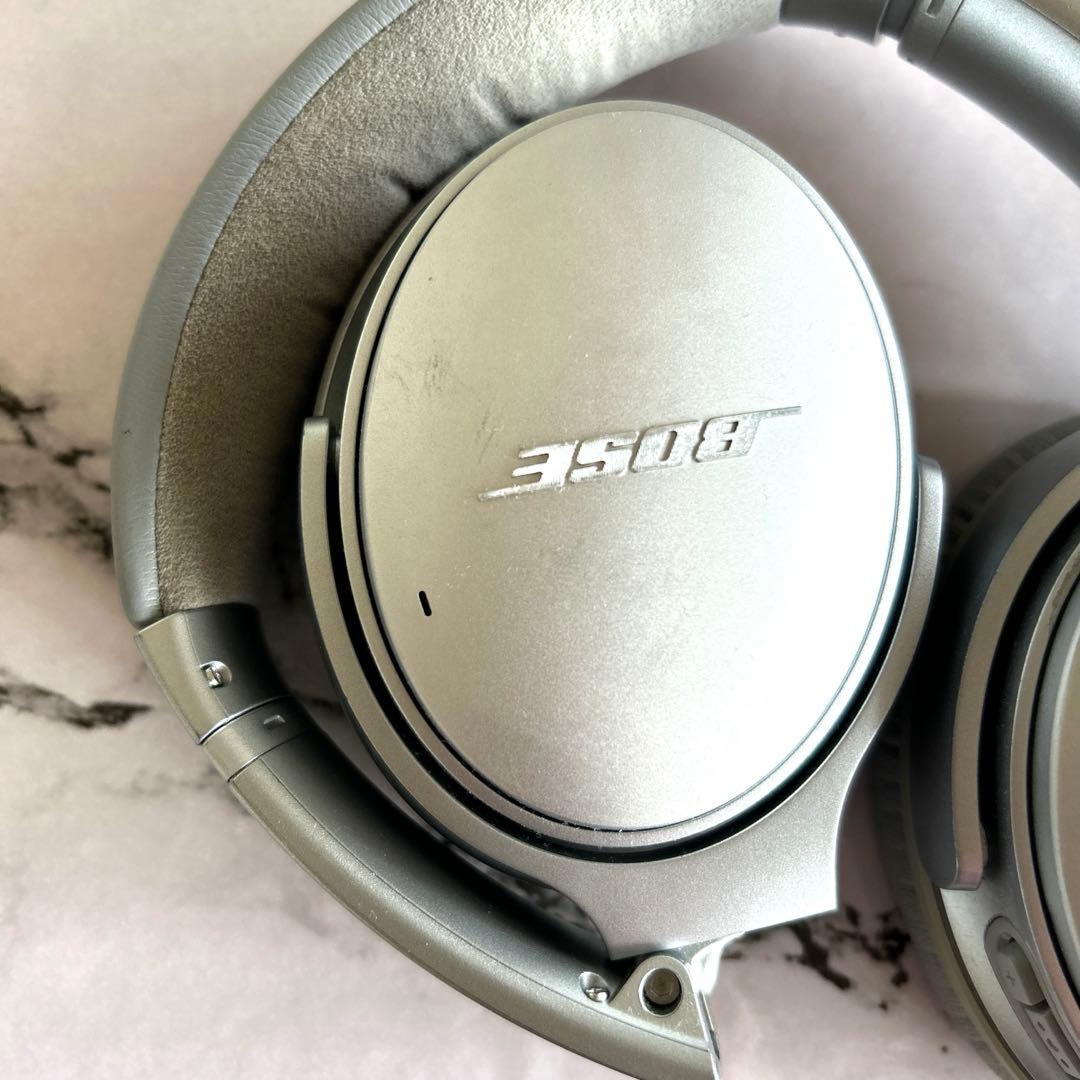 Bose QuietComfort 35 II ワイヤレスヘッドホン　ポーズ