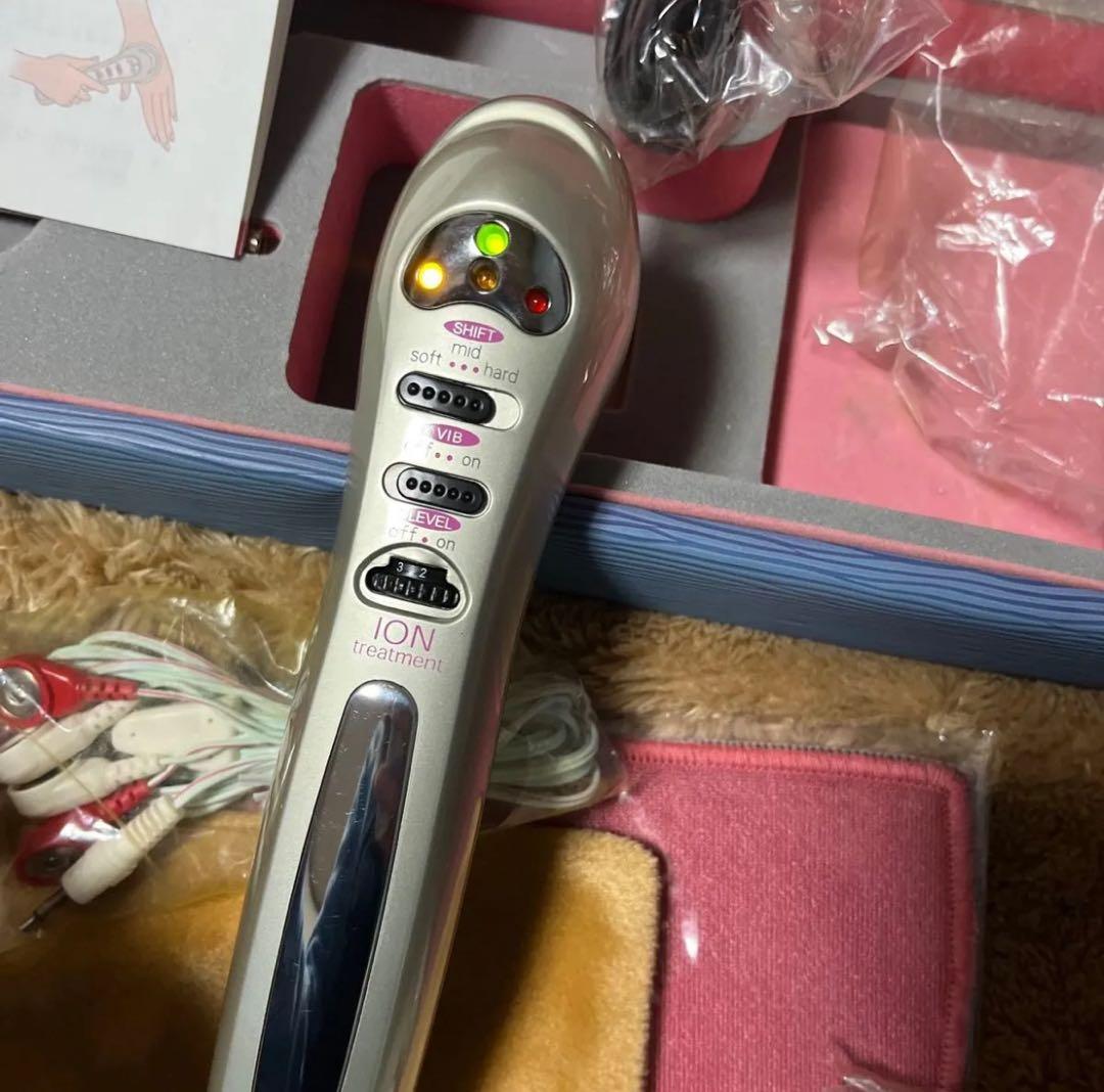 美顔器 ミューフル　美顔機 セルフエステ　イオントリートメント　家庭用美容器