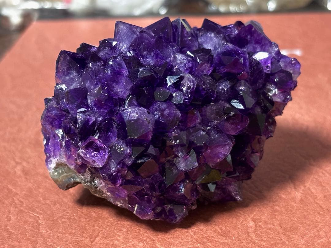 【希少な形状】アメジストクラスター コブ状結晶(ウルグアイ産) 根本から紫結晶
