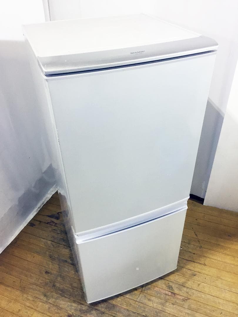 送料無料★SHARP 137L 2ドア冷蔵庫【SJ-14T-S】