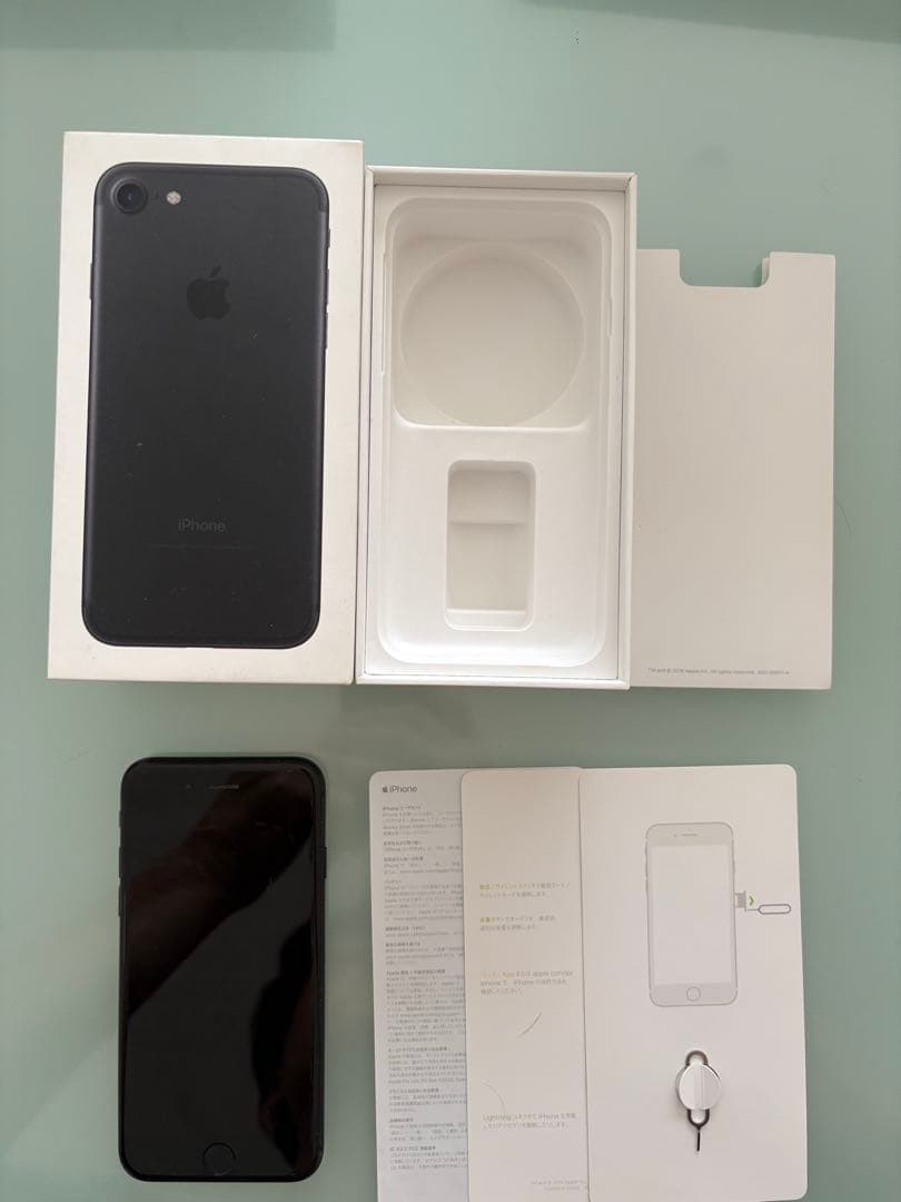 Apple iPhone 7 ブラック