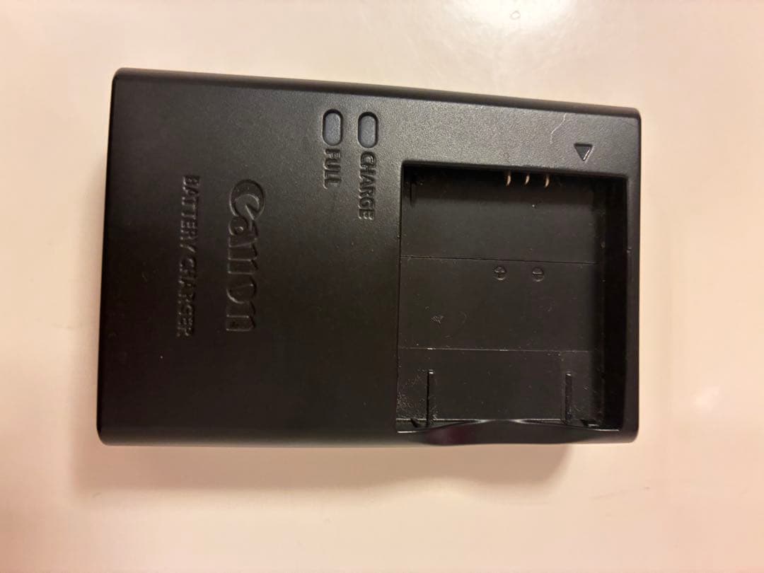 動作確認済Canon IXY 100fコンパクトデジタルカメラ