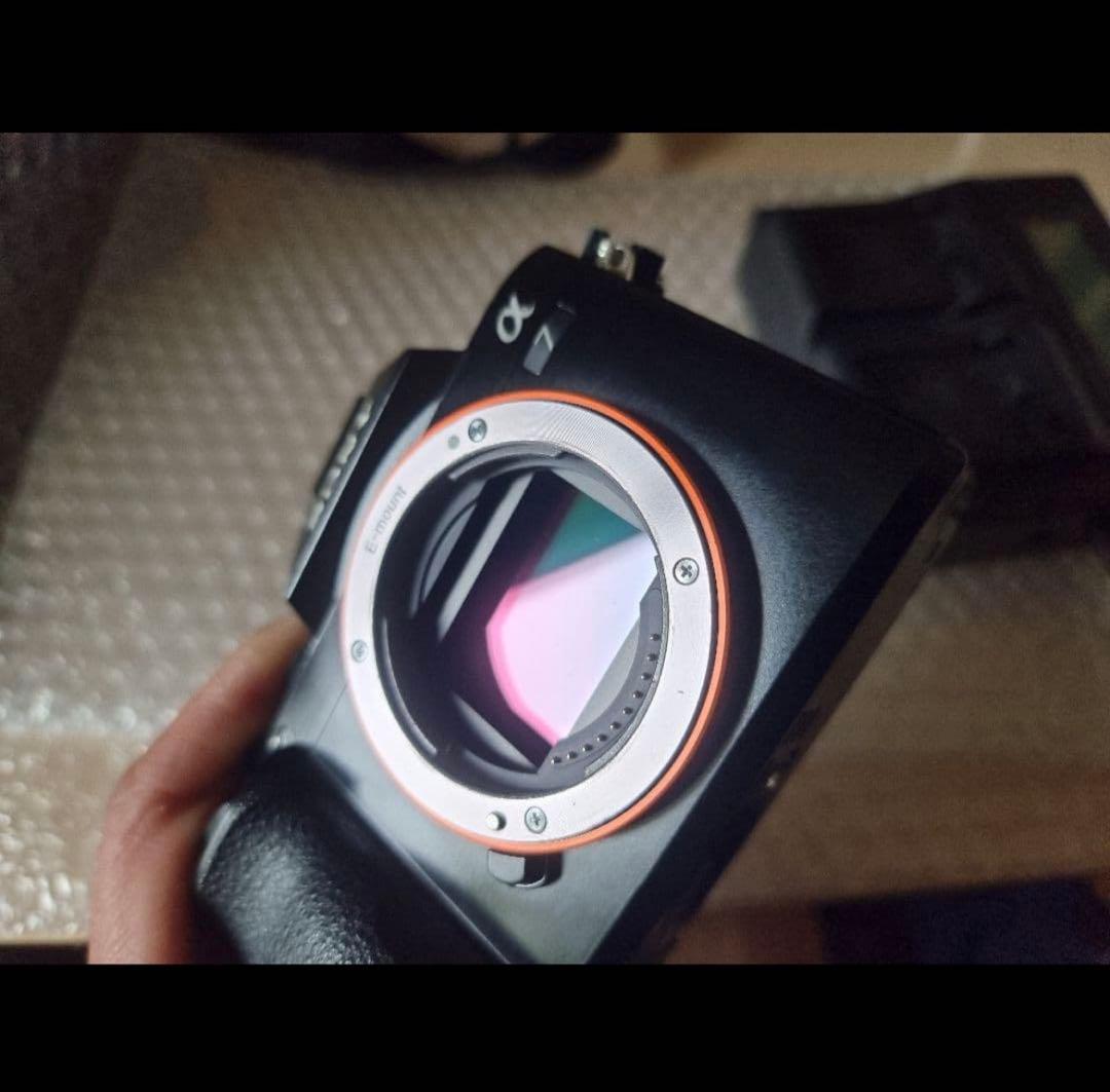 SONY α7 本体+バッテリー+充電器ミラーレス一眼カメラ