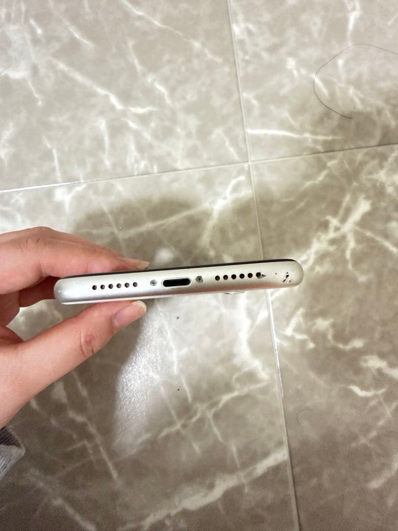 Apple iPhone11本体 ホワイト 64GB SIMフリー