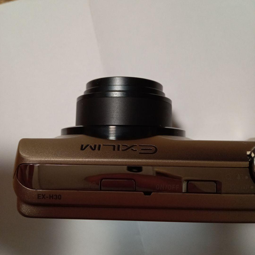 CASIO EX-H30 コンパクトデジタルカメラ　ジャンク