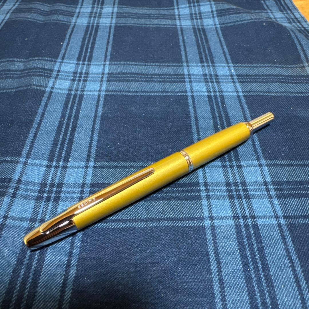 PILOT パイロット万年筆 キャップレスデシモハーベストイエローMニブ（中字）