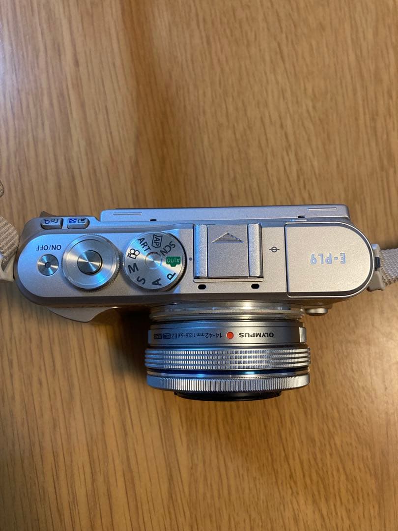 OLYMPUS PEN E-PL9 ミラーレス一眼