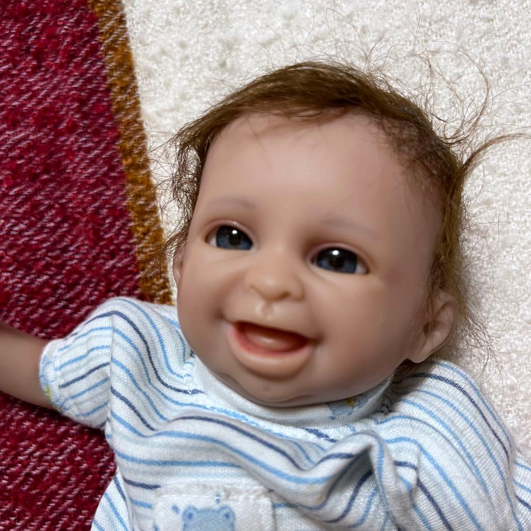 マスターピースギャラリー　ベビー人形　男の子と女の子の双子ちゃん
