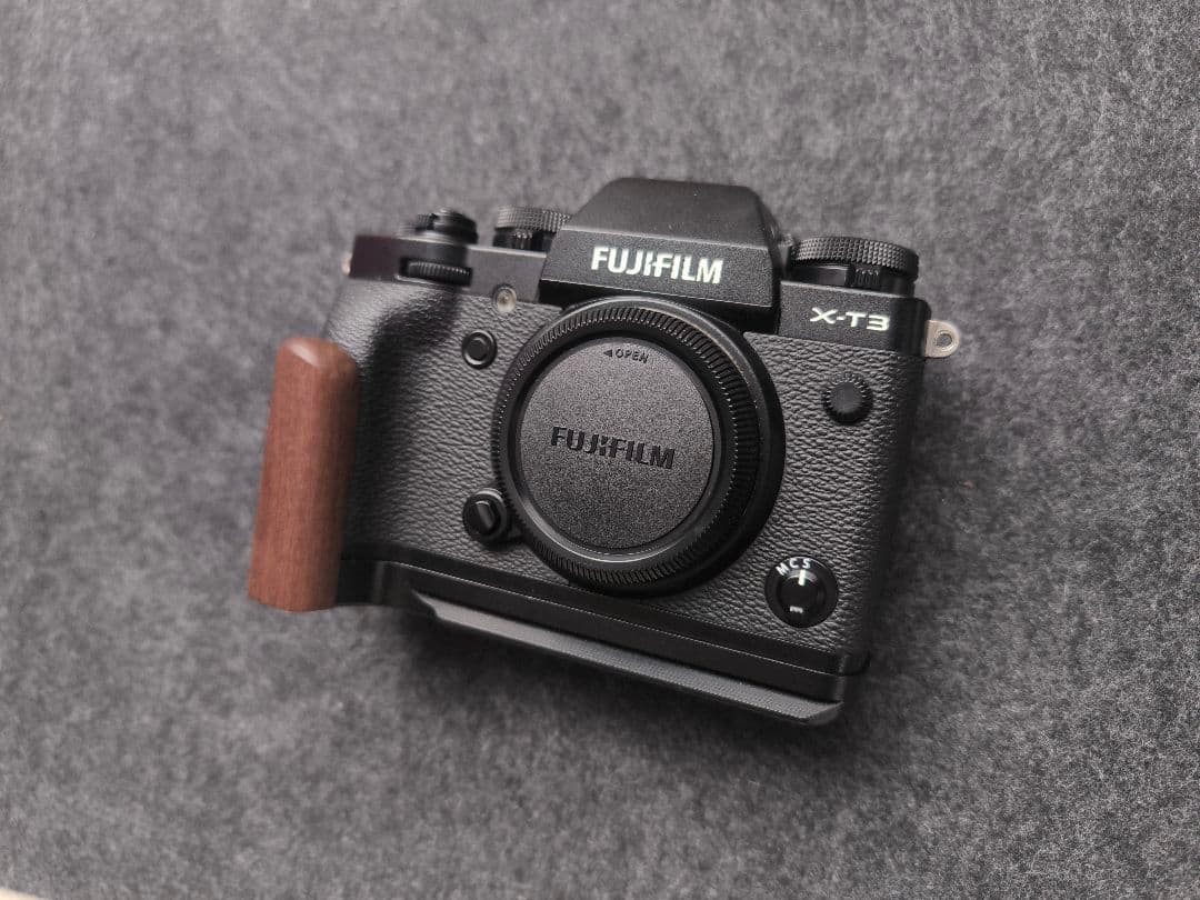 FUJIFILM X-T3 木製グリップ付き、新品同様