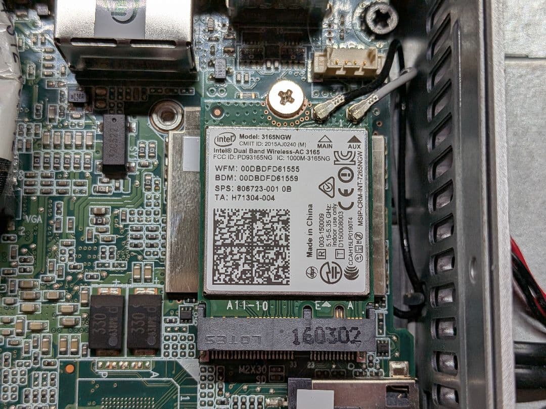 Intel NUC 5CPYH ベアボーン小型PC　SSD480GB付属